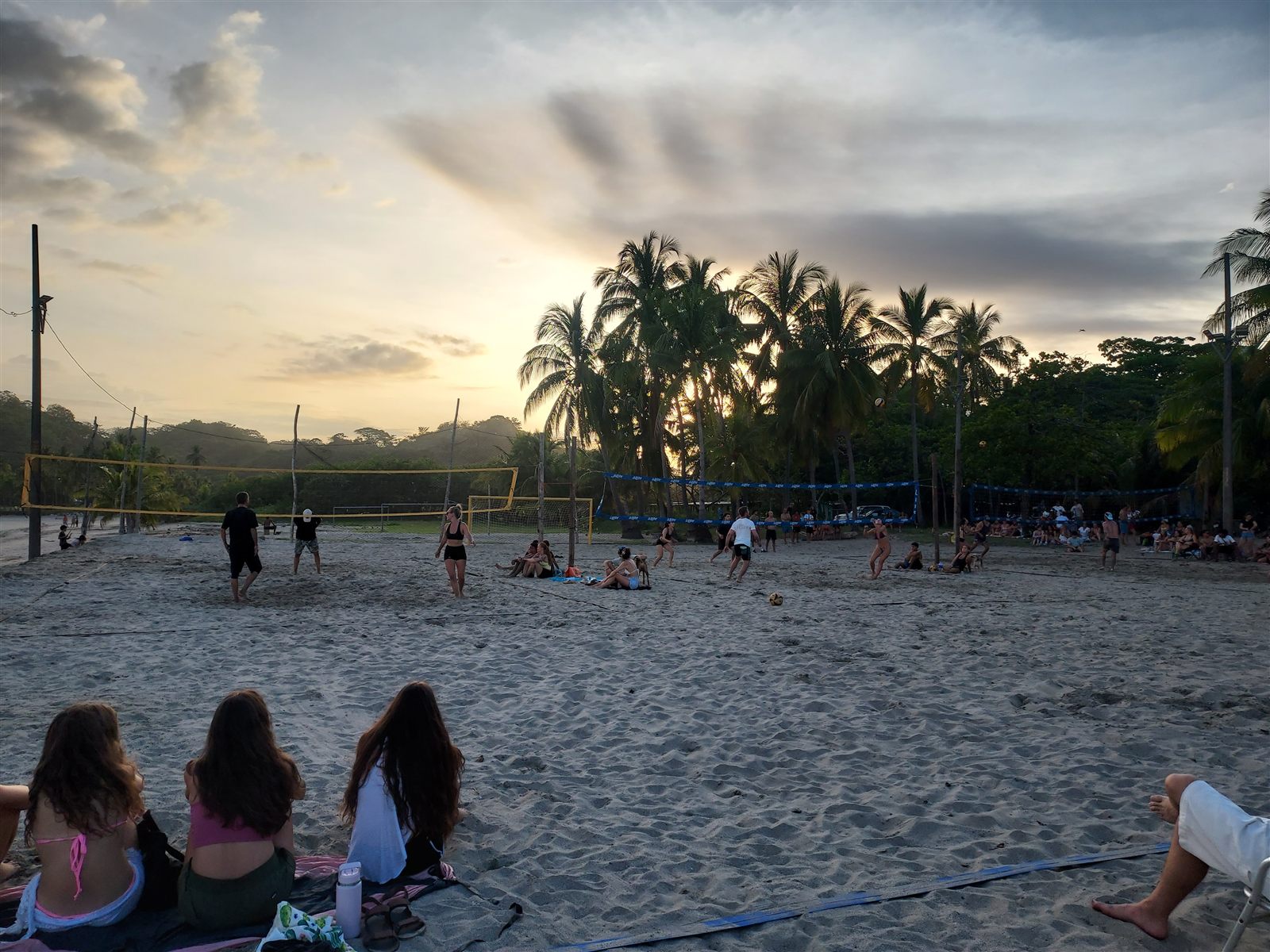 Sunset behind the palms mid-match